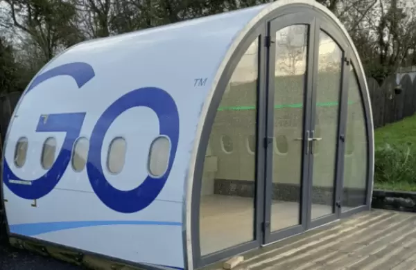 Cómo es el boom de esta startup que recicla aviones y los convierte en oficinas o cabañas