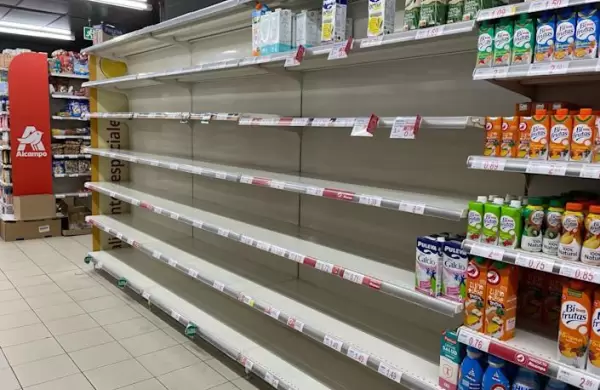 Por la guerra y una huelga de 13 días, la economía española corre riesgo de parálisis