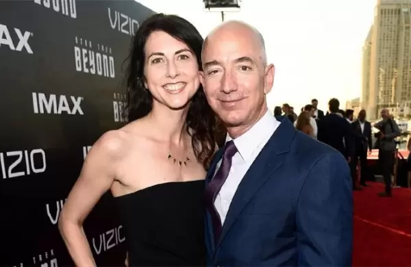 Por qué MacKenzie Scott, la ex de Jeff Bezos, es mucho más eficiente que el creador de Amazon