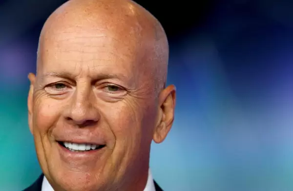 Qué es la afasia, la enfermedad por la que se retira Bruce Willis