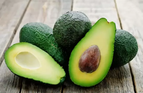 Da de la Salud: estudios revelan que comer aguacate reduce los riesgos de sufrir una enfermedad cardaca en un 16%
