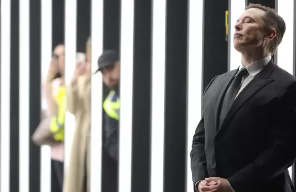 Elon Musk cancela la compra de Twitter y desata una batalla