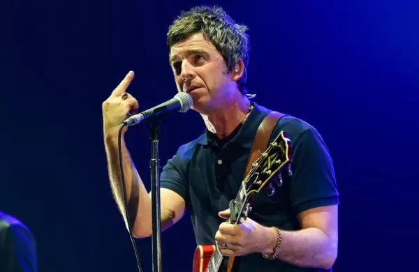 Subastarn la guitarra "maldita" que habra conducido a la ruptura de Oasis