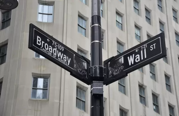 Wall Street: Por qué los inversores se preparan para un escenario "sombrío"