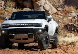 Forbes pone a prueba a la bestia: el GMC Hummer 2022