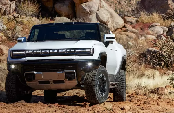 Forbes pone a prueba a la bestia: el GMC Hummer 2022