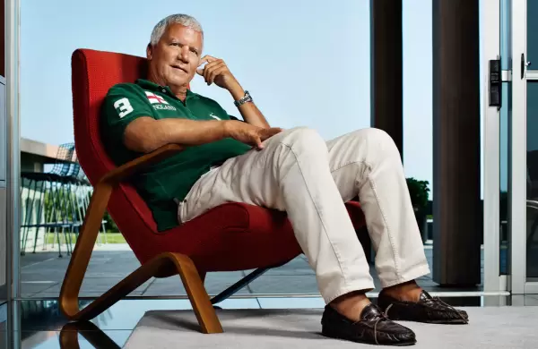 Así es Larry Gagosian, quien compró por 195 millones de dólares  a la Marilyn de Andy Warhol