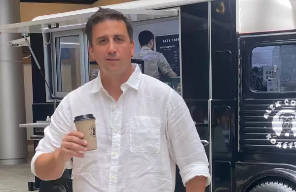 Dejó la Armada para cumplir el sueño de emprender: hoy conquista Miami y Nueva York con su café