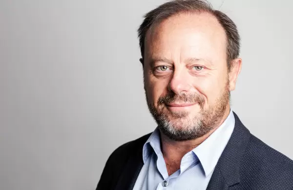 De guía de turismo en Mendoza a dirigir un "gigante argentino": la increíble carrera del CEO de Mirgor