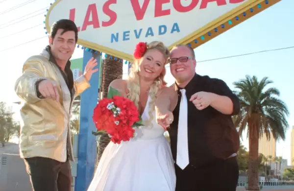 Por qu Elvis Presley ya no oficiar ms casamientos en Las Vegas?