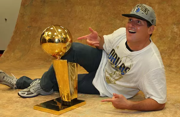 Multimillonarios dicen que desconfían de las criptomonedas pero cada vez compran más