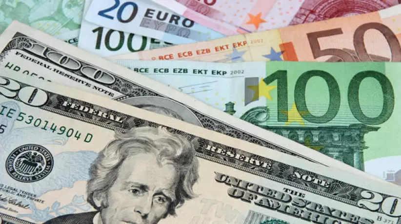 El euro empató el valor del dólar