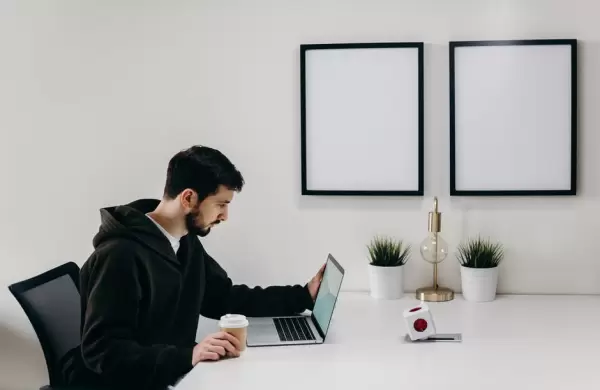Un psicólogo explica cómo crear tu "cueva de trabajo" perfecta
