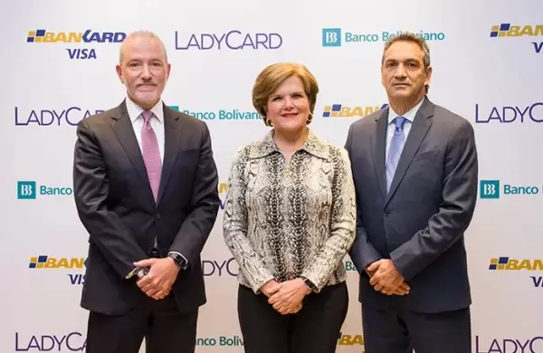 Una tarjeta de crédito solo para mujeres