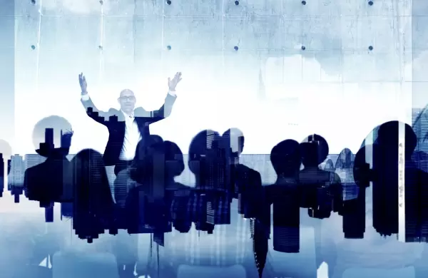 Necesitamos mejores empresarios no solo mejores políticos