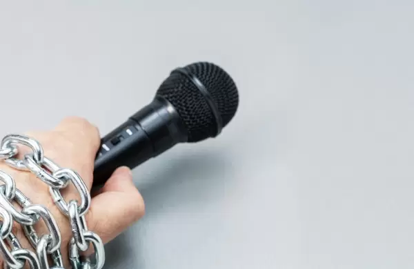 El regreso de la mordaza