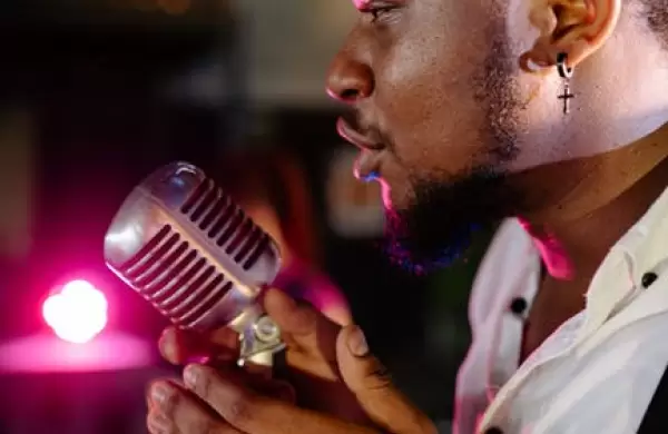 Cmo es Nostalgia Machine, la aplicacin que permite escuchar la msica del ao en que naciste