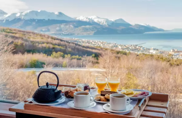 Turismo en el Fin del Mundo: Dos opciones en Ushuaia para descansar sin salir del hotel