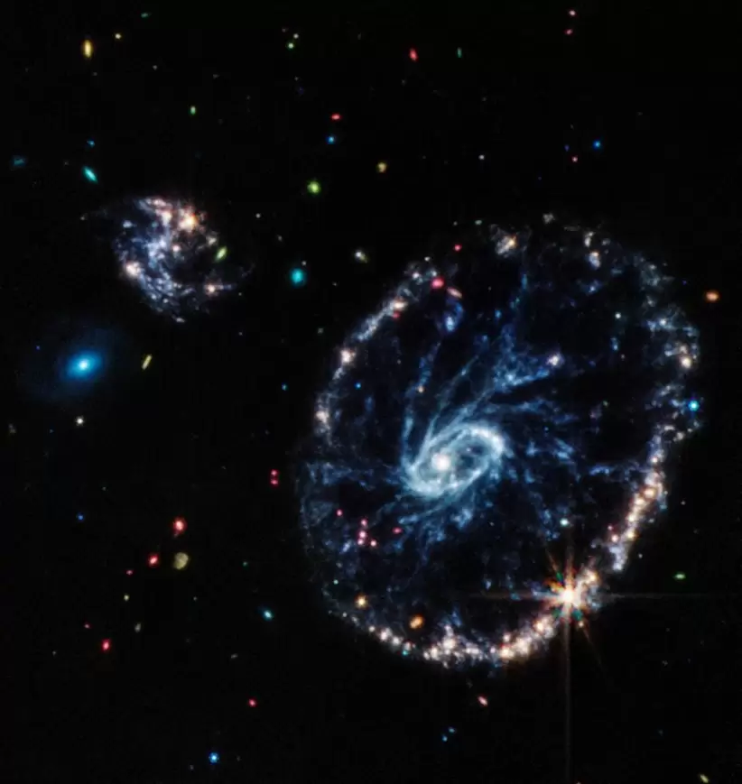  Un objeto redondo y “volador”, el nuevo hallazgo del telescopio James Webb