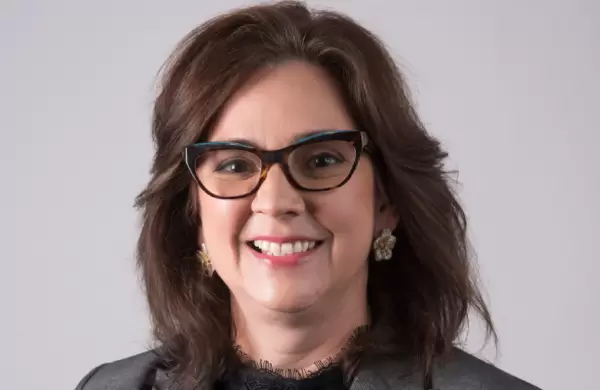 Teresa Peña asume la presidencia de la Cámara de Compañías de Seguros del Ecuador