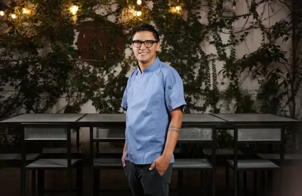 Se cans de viajar y hoy, de boca a boca, va 'Marcando el Camino'