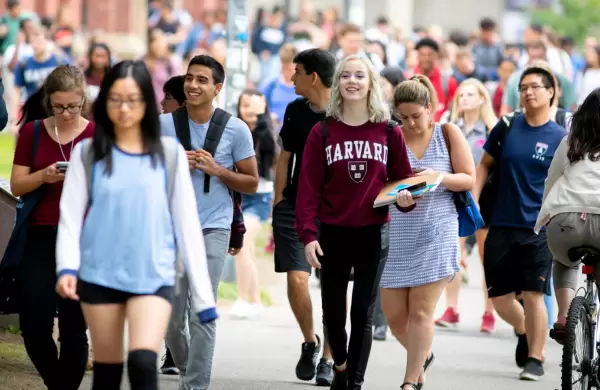 Harvard en declive: por qué ya no es la mejor universidad y qué instituciones públicas la superan