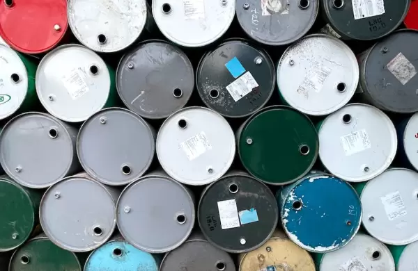 El petrleo vive un bao de sangre y su precio marca un rcord