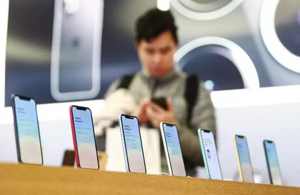 Unboxing del Iphone 16: las sorpresas que depara el producto más esperado de Apple