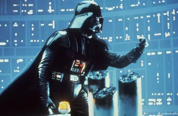 "Darth Vader" cede su voz a una compaa ucraniana de inteligencia artificial