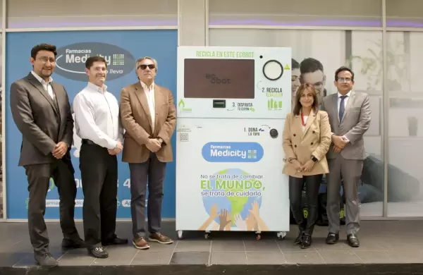 Los Ecobots llegan a Farmacias Medicity para contribuir con el medioambiente