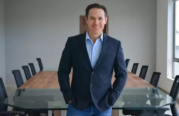 Tras medio siglo, se lanzan a Colombia y Per