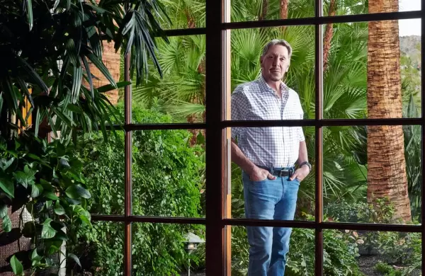 Larry Ellison y Warren Buffett, la dupla que aprovechó un octubre inesperado para ganar miles de millones