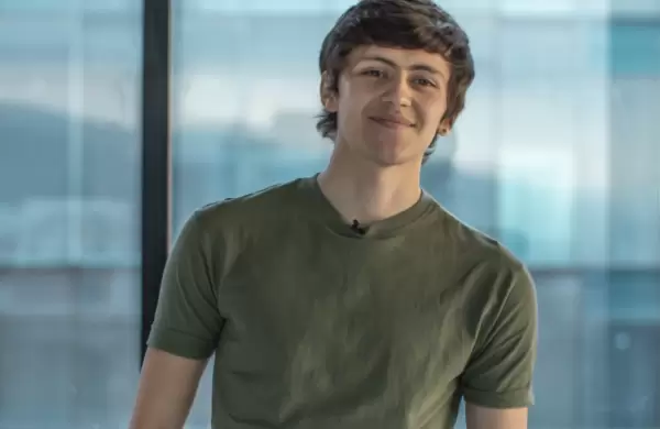 La historia y la filosofa de Julin Otalora, el joven que ayud a cien mil emprendimientos a escalar sus ventas