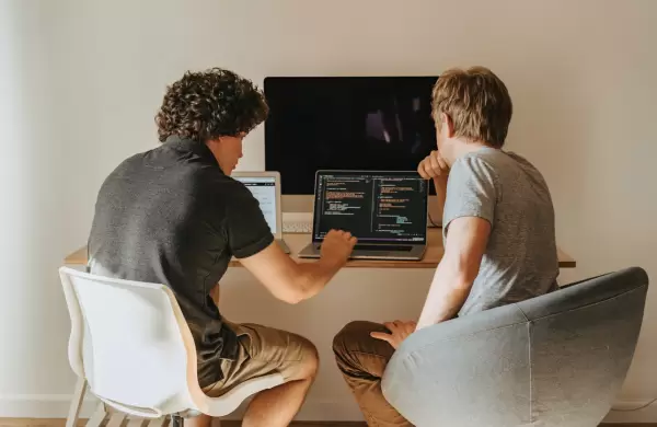 Cómo aprender sobre IA generativa con estos siete sencillos cursos de AWS