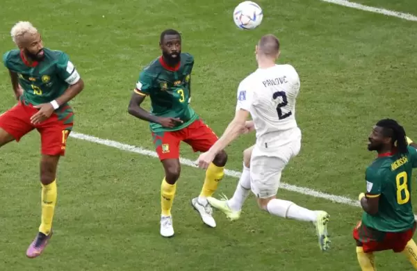 Serbia y Camern empataron en un partido electrizante