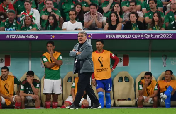 Mxico venci a Arabia Saudita, se qued afuera por diferencia de gol y Martino dej de ser el DT