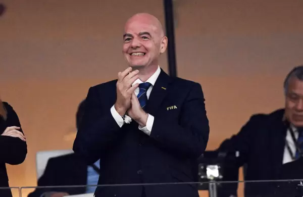 Gianni Infantino le puso fecha a la aspiración argentina de organizar el Mundial 2030