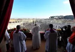 En su mensaje navideo, el papa Francisco pidi el fin de la "insensata" guerra en Ucrania