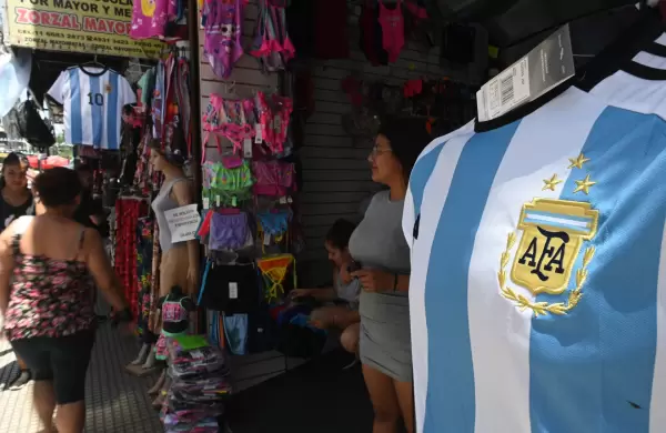 Locura por las tres estrellas: Los argentinos usaron todos sus trucos para tener la camiseta soñada