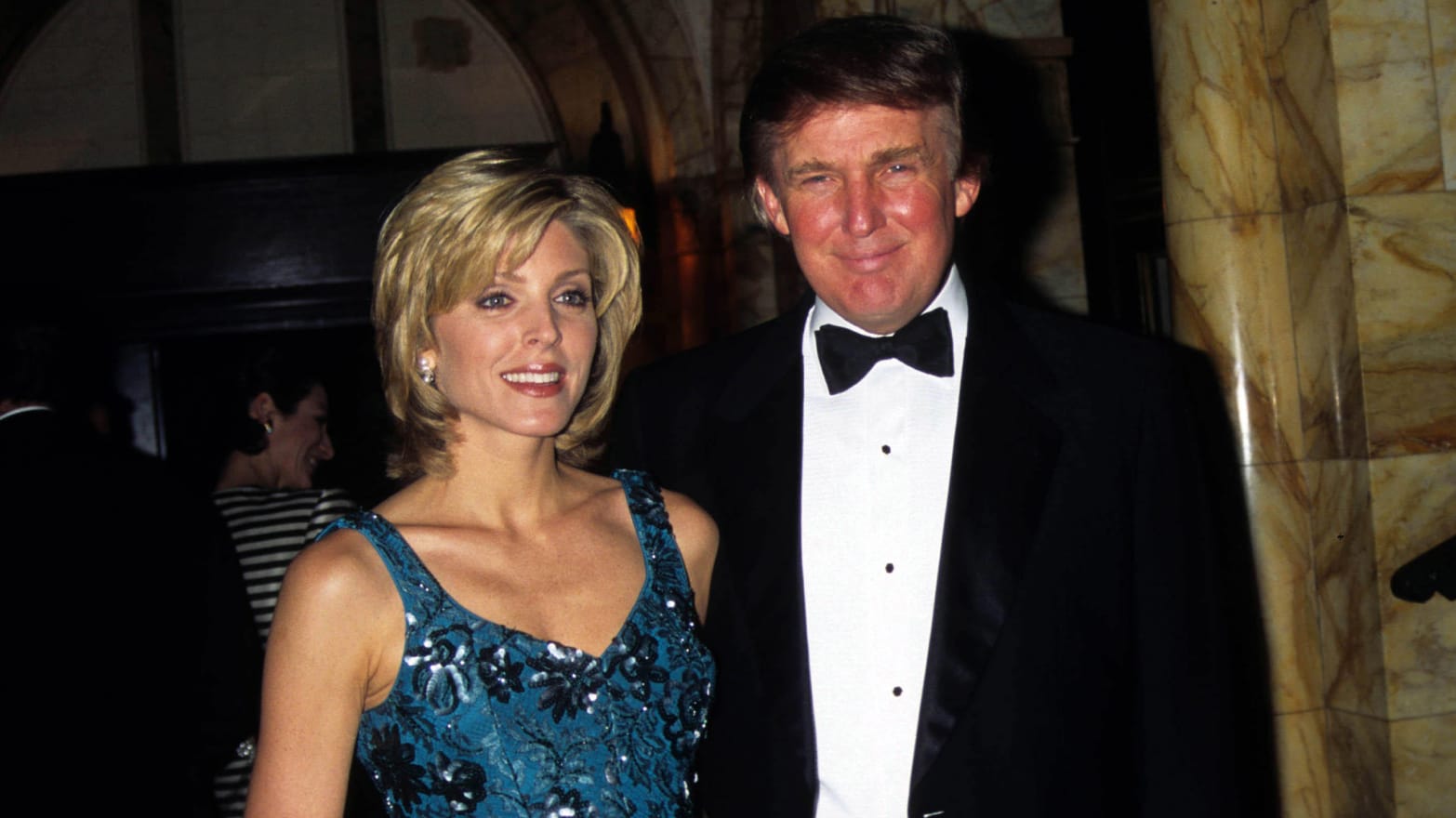 Asombrado y aturdido, Donald Trump confundió a la mujer que lo acusa de  violación con una de sus ex esposas - Forbes Ecuador