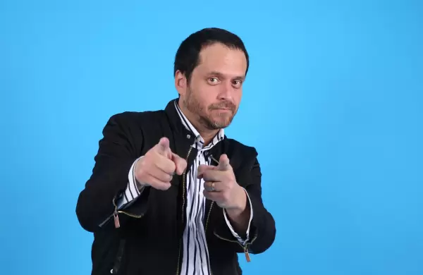 La versin ms 'chill' de Eduardo Varas