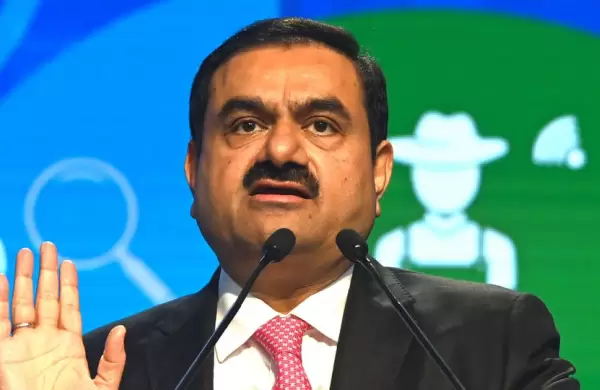 Gautam Adani deja de ser la tercera persona más rica del mundo al ser acusado de orquestar "la mayor estafa de la historia corporativa"