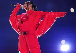 Lo confirmaron tras su actuacin en el super Super Bowl: Rihanna est embarazada