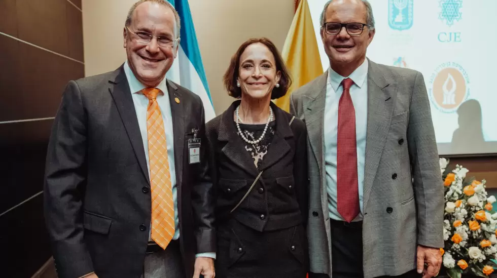 Una universidad creada en el desierto
