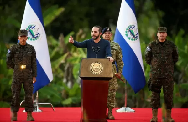 El Salvador: la "guerra" de Bukele contra las pandillas inspira un videojuego