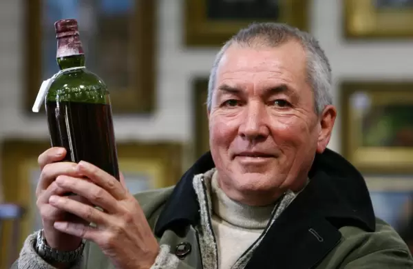 "Bourbon desterrado": Un whiskey rescatado de un naufragio ocurrido hace 170 años podría valer millones