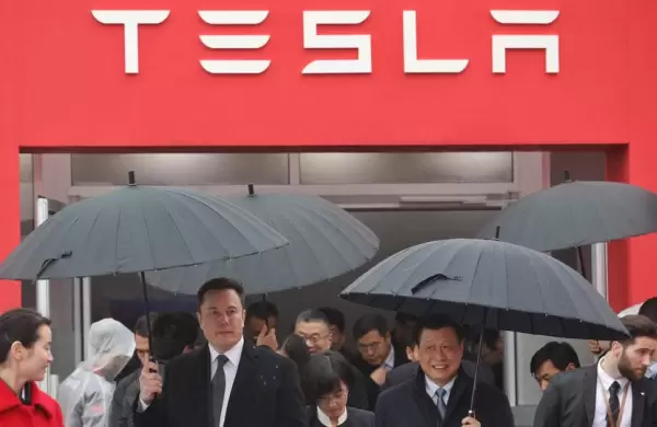 Una advertencia a un tuit sobre Tesla revela la posicin de Elon Musk sobre China y Rusia