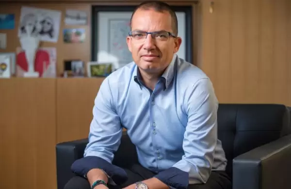 Moderna aprovechará su tecnología de ARNm para encontrarle cura a "enfermedades genéticas raras"