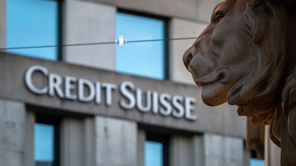 Las Acciones De Credit Suisse Se Desploman Un 60 % Y Los Bancos ...