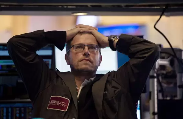 Por qué analistas de Wall Street hablan de una "triple amenaza" y advierten al inversor